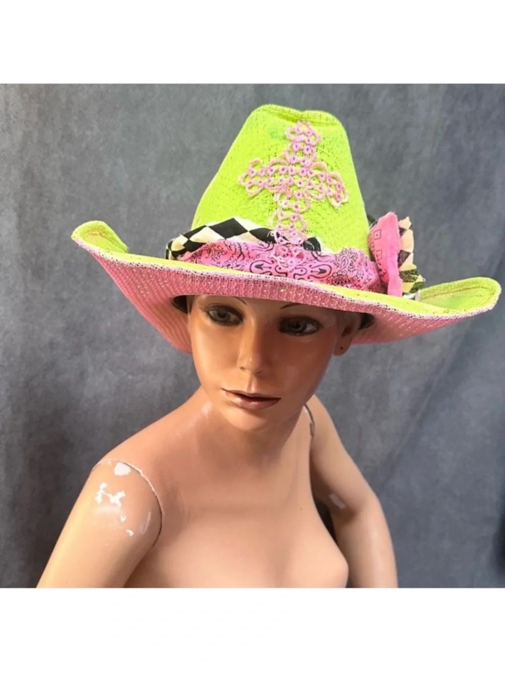 Vintage Cowboy hat w/ spider & cross bright green & pink - Picture 7 of 12